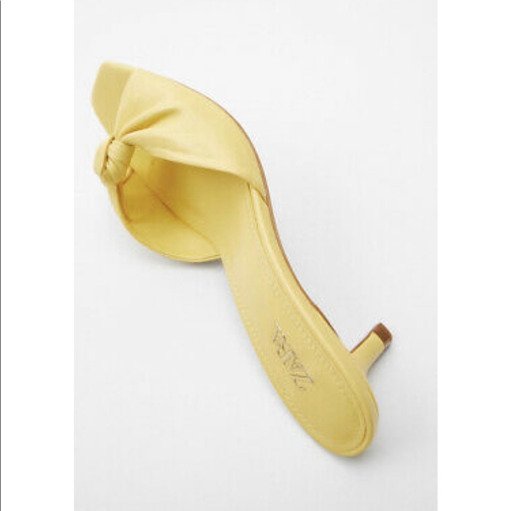 NEW Zara Yellow leather shoes heels sandals Size 8